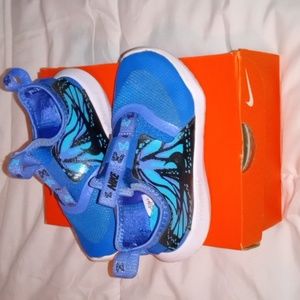 Nike Flex Runner LIL Girl size 9c